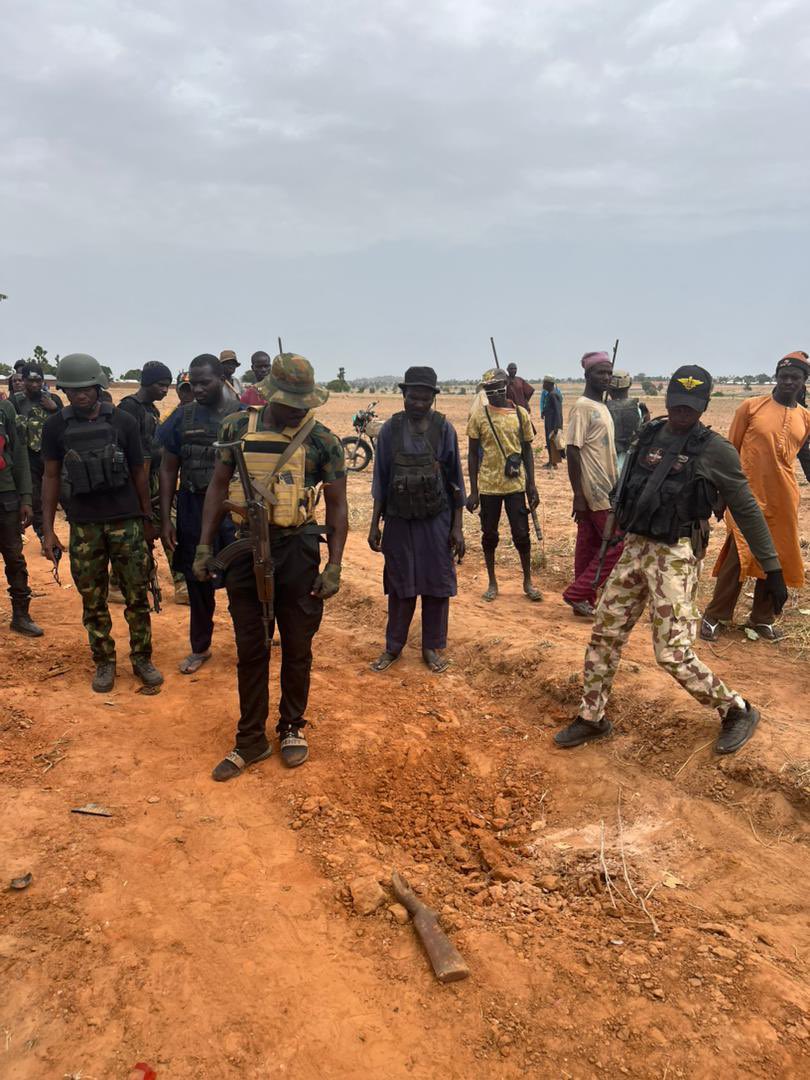 Zagazola (@zagazolamakama) on Twitter photo Airstrike in Zamfara kills over 20 bandits, but claims vigilante casualties 
By: Zagazola Makama 
The Nigerian Army has confirmed that over 20 bandits were neutralised during a coordinated air interdiction operation in Maraya and Wabi villages of Maru Local Government Area of Airstrike in Zamfara kills over 20 bandits, but claims vigilante casualties 
By: Zagazola Makama 
The Nigerian Army has confirmed that over 20 bandits were neutralised during a coordinated air interdiction operation in Maraya and Wabi villages of Maru Local Government Area of