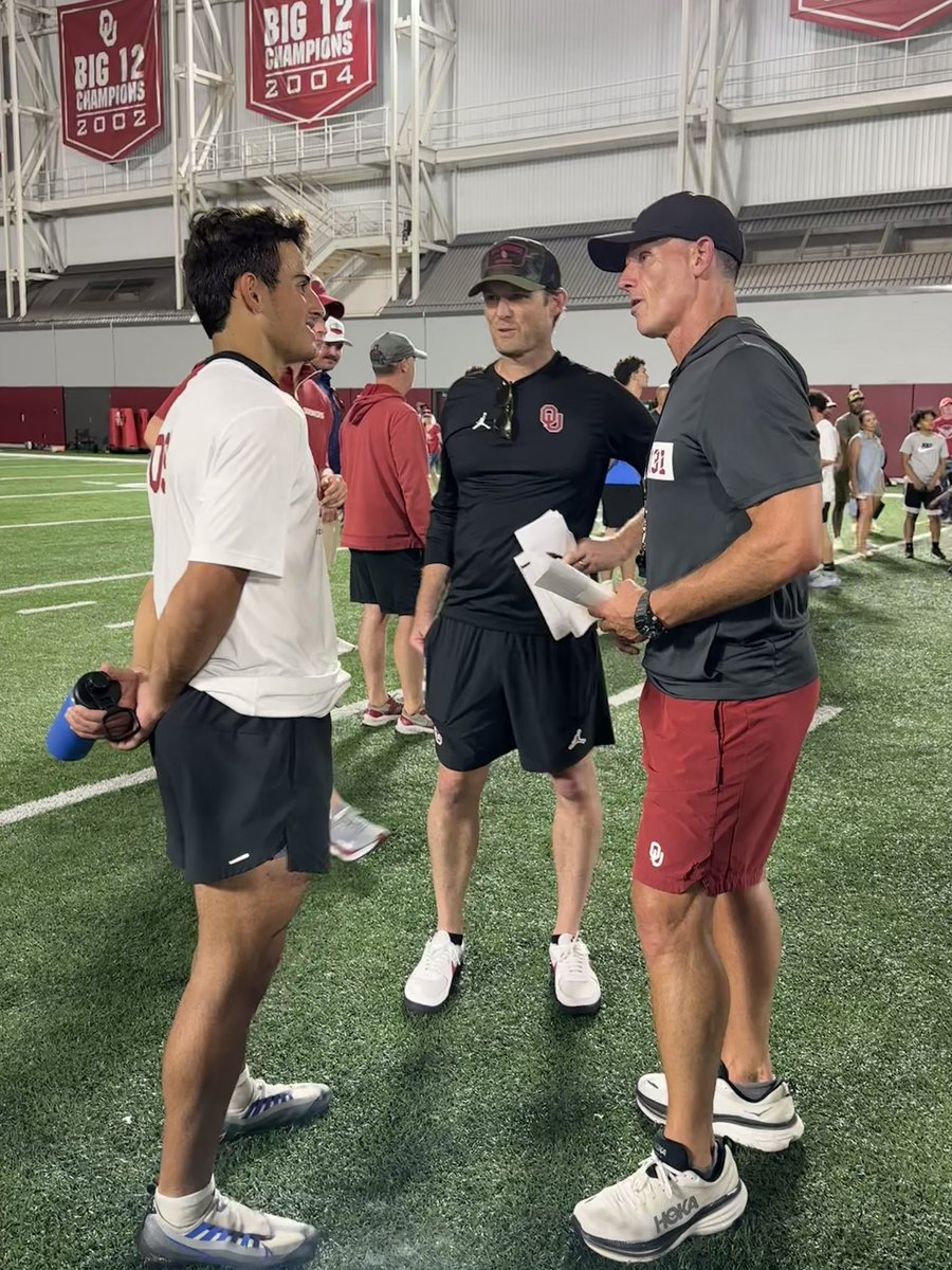 gibbonsgage1's tweet photo. OU Camp! *New PR’s* @OU_Football 
⭐️40 yard : 4.40 laser 
⭐️Broad jump : 10ft
After camp I was introduced to coaching staff! @CoachVenables @JimNagy_Sooners @arbuckle_ben @CoachGarrett_ @CoachKPearson  Thank you for taking the time to get to know me and for your interest in me. I’m looking forward to making it back to the Michigan game! Thank you coaches!Boomer!! 

@DeerCreekFB @HScarJr2 @CoachEmbrey_ @CoachStandley  @MicahHaggerty @espray3 @RecruitDCFB @OUInsider @OU_Athletics @SoonerScoop @180PhysAthletic