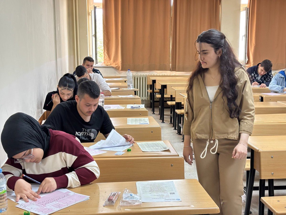 📍ANKARA

Ülkü Ocakları Ankara İl Başkanlığı tarafından Yükseköğretim Kurumları Sınavı'na girecek olan gençlerimizin birebir tecrübe yaşama, sınav kaygılarını ve streslerini azaltma amacıyla "Gerçek Zaman - Gerçek Mekan" başlığıyla YKS Deneme Sınavı gerçekleştirildi.
