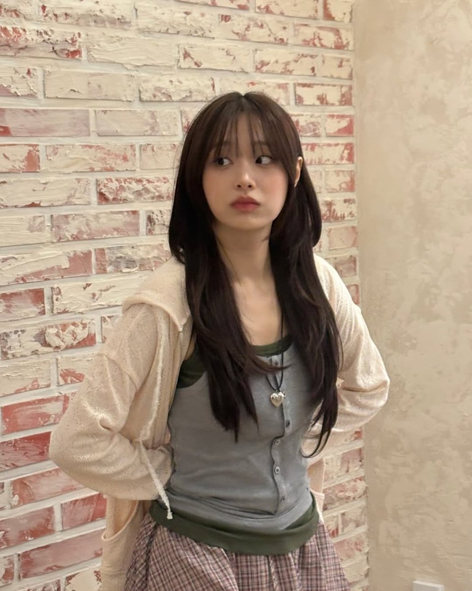 Chuu Can Do It Instagram post