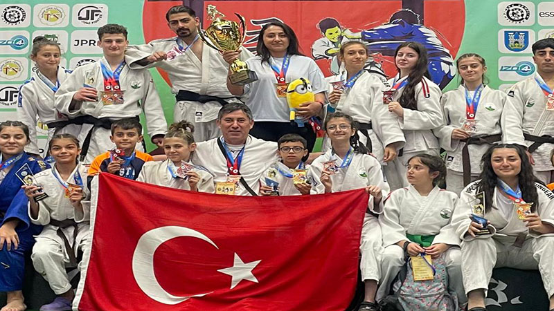 Bursa’da Osmangazili judoculardan tarihi başarı

olay.com.tr/bursada-osmang…