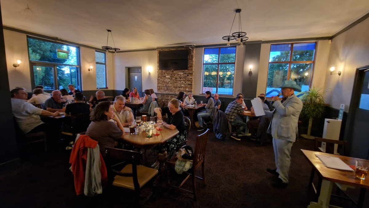 Discover the rich pub history of Forest Hill and surrounding areas. Join our themed walk to pubs old and new, and learn more! 🍻🏛️ #PubHistoryWalk #ForestHill #se23