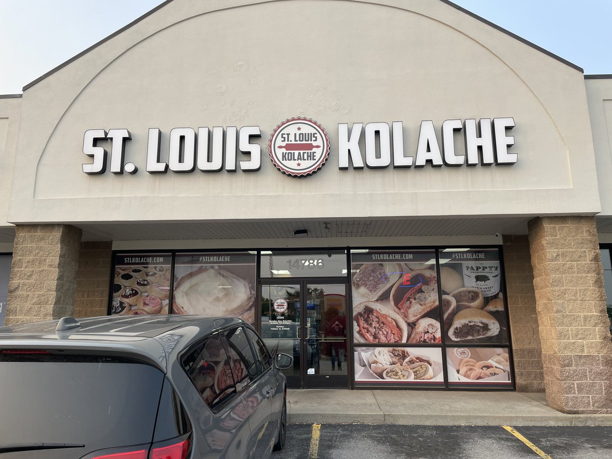 TheTugboat99's tweet photo. Sometimes, if you’re lucky, dreams DO come true! 
Finally got to enjoy @STLKolache while visiting #StLouis after many years without. Had to have the brisket with @PappySmokehouse sauce! https://t.co/4IOI4wZ5WR