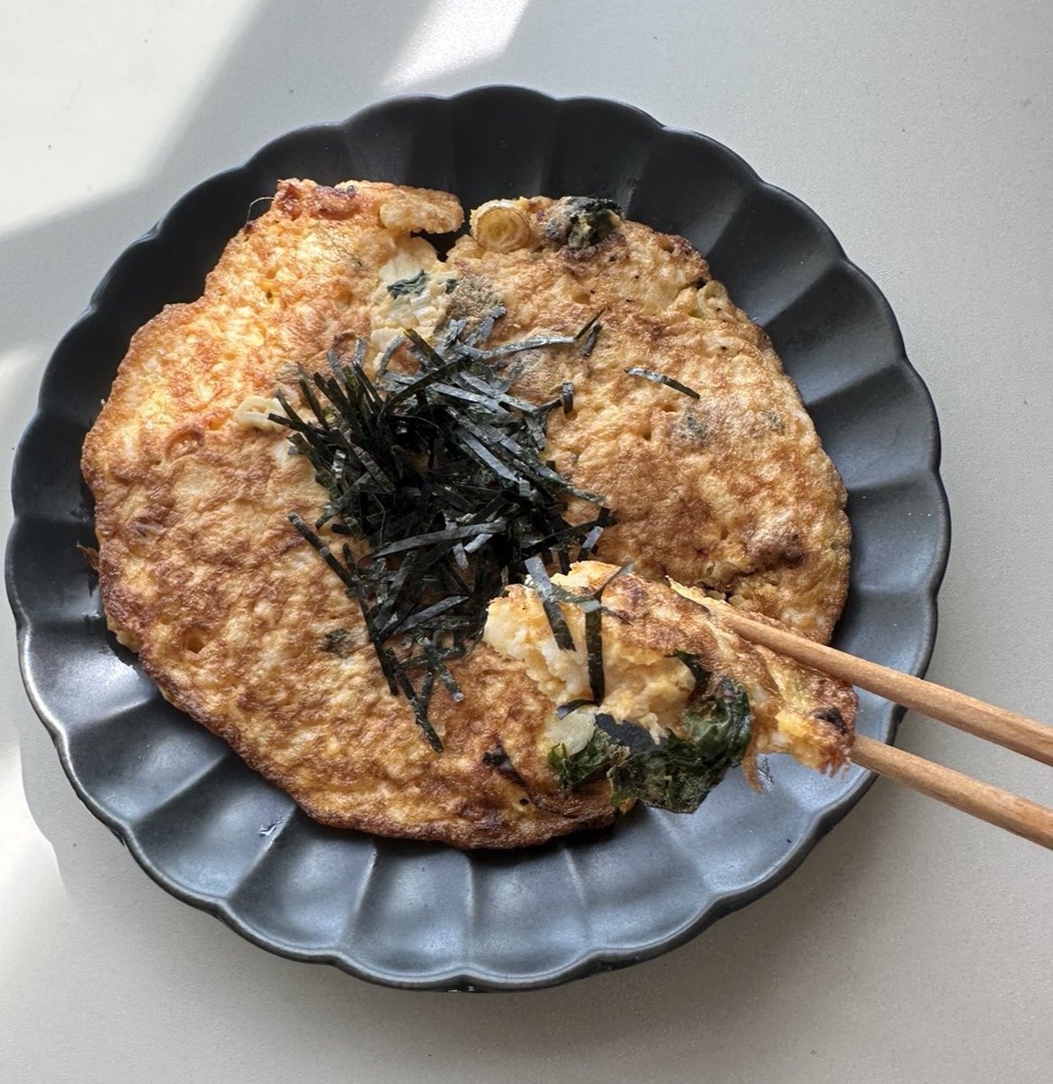 yuchaos_m's tweet photo. 居酒屋働いてた時めっっっちゃ人気だった山芋焼きレシピ。
ヘルシーだし最っっ高の夜食になる。 https://t.co/GfCuRgyyk8