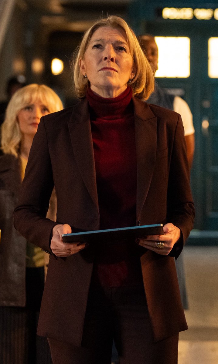 KateStewart65's tweet photo. Today’s arrival!! Part one for Jemma’s outfit from „Reality War“. It’s just perfect! ❤️
Now I have to find the suit!❤️🤗❤️
#doctorwho #realitywar #jemmaredgrave #katelethbridgestewartcosplay #katelethbridgestewart #unit #love #dailyinspiration #queenofmyheart #stewartwolf❤️ https://t.co/QZ5mFVppBO