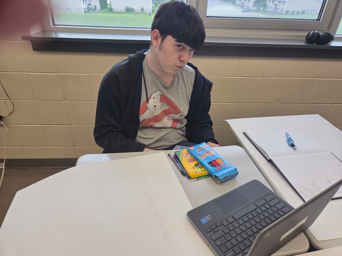 The AP-Computer Science Principle class researched and created posters of different Artificial  Intelligence vocabulary words. Later on students did a gallery walk and posted comments or questions on the posters! #hawksflyhigh #hustlinhawks #g21collaboration #g21creativity