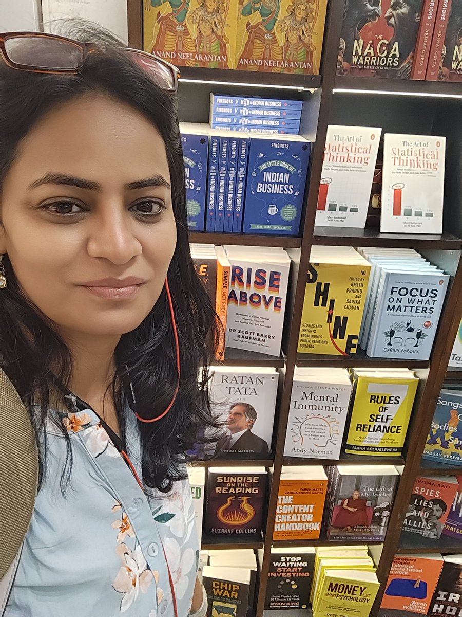 Sarika Chavan (@sourikka) on Twitter photo Happy to spot #SHINE at Mumbai international airport
#shinethebook
<a href="/WestlandBooks/">Westland Books</a> <a href="/amithpr/">Amith - 🇮🇳</a> Happy to spot #SHINE at Mumbai international airport
#shinethebook
<a href="/WestlandBooks/">Westland Books</a> <a href="/amithpr/">Amith - 🇮🇳</a>
