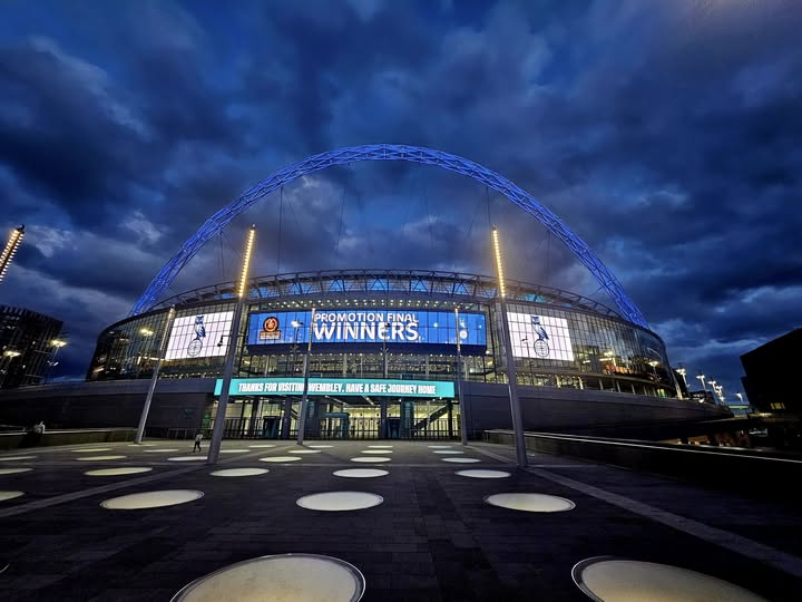 Silly, Never thought i would see the day #oafc