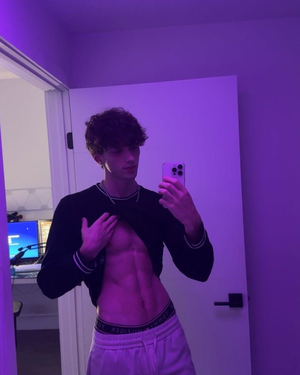 Stare all you want. You’re not touching unless I say so 😈🔞