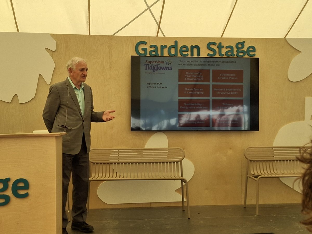 TidyTownsIre's tweet image. There was a great crowd at Dr Christy Boylan&apos;s talk about planting and best practice for @SuperValuIRL TidyTowns groups at this years @BordBiaBloom! 

You can hear Dr Christy on @RTERadio1&apos;s CountryWide below:

loom.ly/klzmbB0