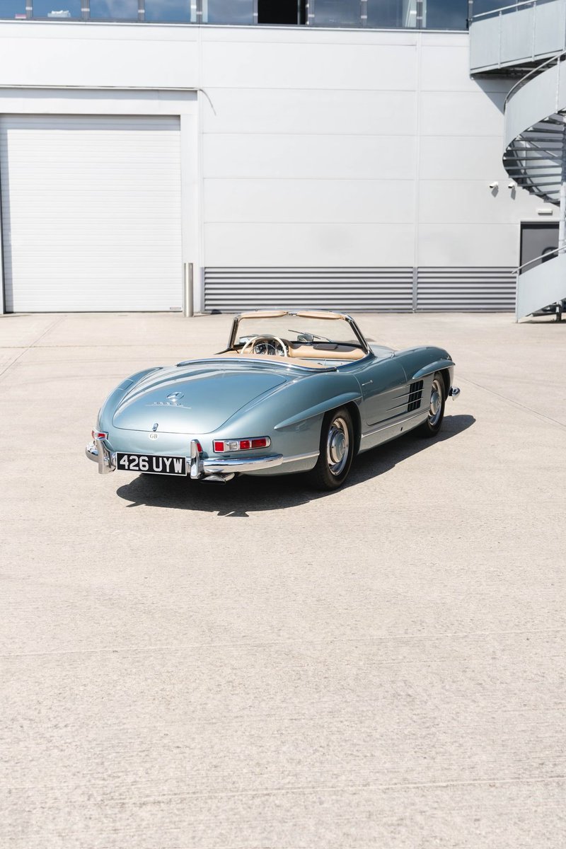 Rinoire's tweet photo. #MercedesMonday https://t.co/S0fGU762UL