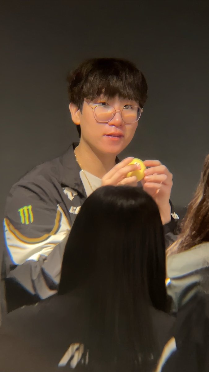 250531 vs BRO

룰주장..
눈 마주치는 모두에게
꾸벅꾸벅 인사머신이엿어요 

#ruler #룰러
