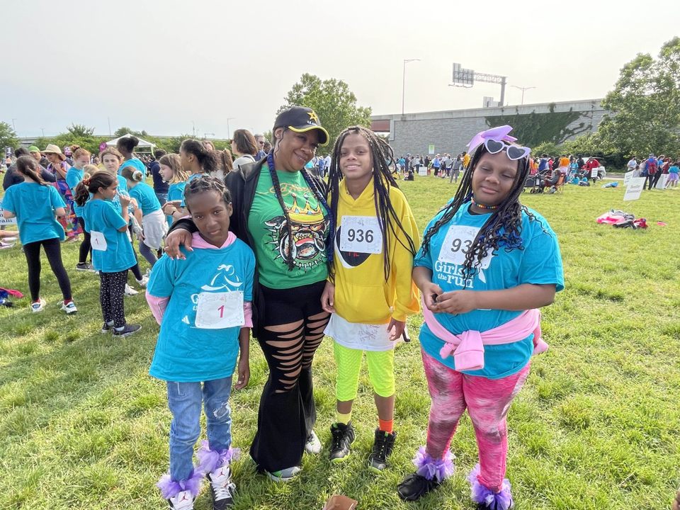 Malcolm X ES (@malcolmxdcps) on Twitter photo ๐๐ฟโโ๏ธOur Eagles did a great job at the <a href="/GOTRDC/">Girls on the Run DC</a> 5K race this weekend! <a href="/MalcolmXDCPS/">Malcolm X ES</a> <a href="/dcpublicschools/">DC Public Schools</a> <a href="/DCPSChancellor/">Chancellor Ferebee</a> <a href="/dcmayorsoffice/">DC Mayor's Office</a> <a href="/MayorBowser/">Mayor Muriel Bowser</a> #Eagles #MXES #GOTR #5K #girlsontherun ๐๐ฟโโ๏ธOur Eagles did a great job at the <a href="/GOTRDC/">Girls on the Run DC</a> 5K race this weekend! <a href="/MalcolmXDCPS/">Malcolm X ES</a> <a href="/dcpublicschools/">DC Public Schools</a> <a href="/DCPSChancellor/">Chancellor Ferebee</a> <a href="/dcmayorsoffice/">DC Mayor's Office</a> <a href="/MayorBowser/">Mayor Muriel Bowser</a> #Eagles #MXES #GOTR #5K #girlsontherun