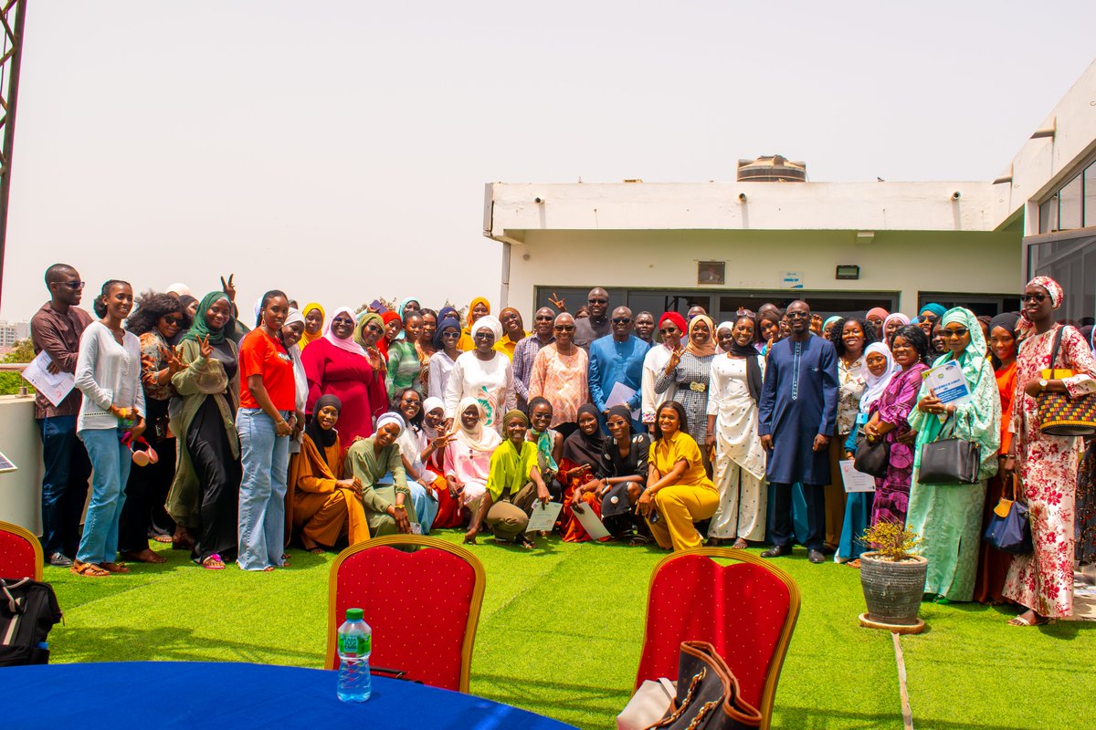 Retour sur la cérémonie de clôture de la 3e édition du programme SheMadeIT du 28 mai 2025 à l’UCAD 

#UCAD #ETUDIANTS #FST