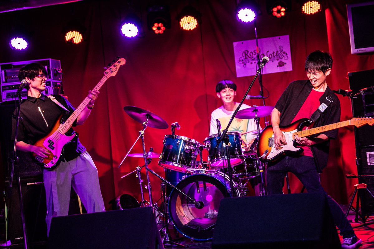 【プチ告知📢】
The Leo久しぶりにライブ決まりました！　🎸
7/21(月祝)東京某所！！情報解禁を待て！！