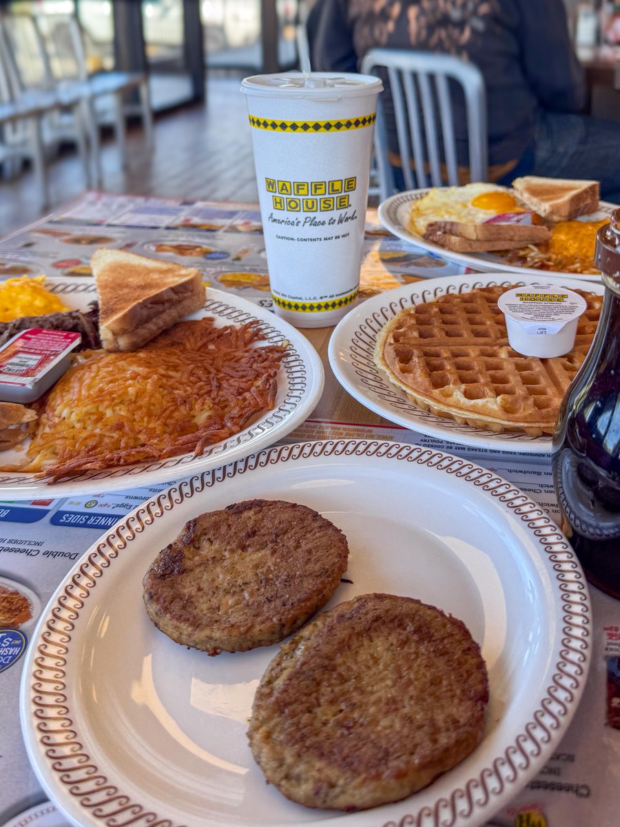 WaffleHouse's tweet photo. almost forgot, this is the whole point https://t.co/SOX7J95X5z
