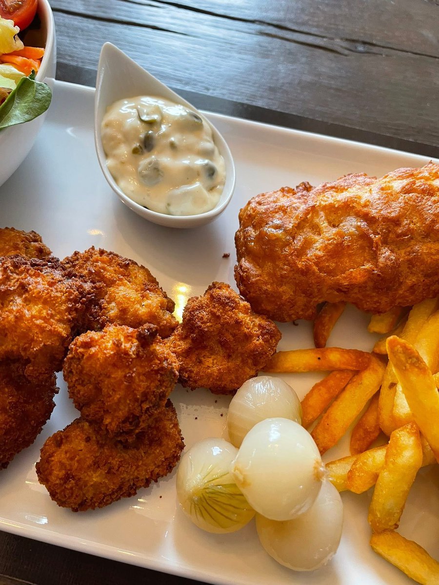 How will you rate this breakfast spread of fish and chips 🐟 🍟 🥗 ?!?