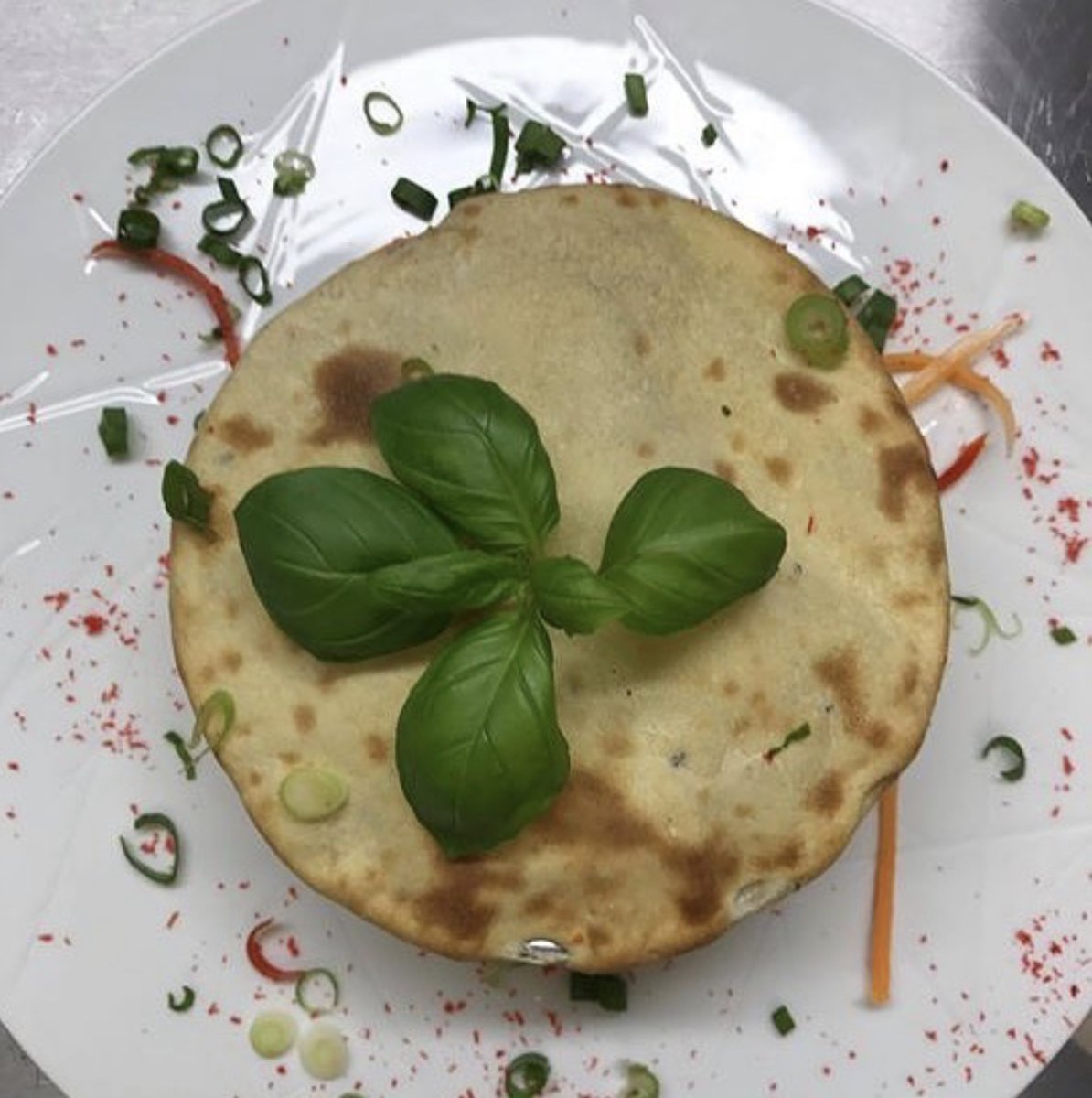 BiryNaani! 😛 Traditional Biryani cooked inside a naan bread, served with yoghurt sauce 🥘🍛🍷

For reservations, please visit our website rubys.org.uk/book-a-table.h…

#indianfood #familyrestaurant #rubysrestaurant #stortfordcurry #takeawaycurry