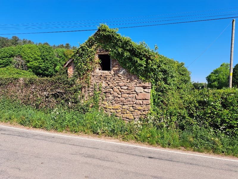 TalktoBowen's tweet photo. Lot 2: Ivy Cottage, Tarporley - Auction Guide Price £80,000 - £100,000
Derelict building in approx 0.25 of an acre). Ideal development project subject to necessary planning consents. For sale by Auction 26 June. 2:00pm at Lion Quays Resort, SY11 3EN https://t.co/ndLyR2XUyW https://t.co/8DtSXT0gDF