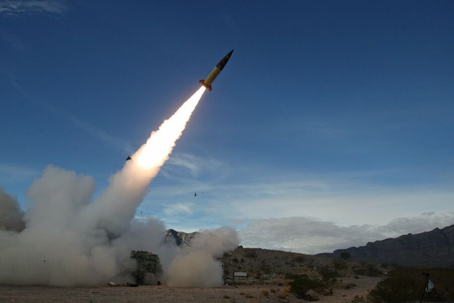 Voice_of_yemen's tweet photo. Sirens sound in 300 Israeli settlements after new missile launch by Yemen https://t.co/UvOu3IWESX