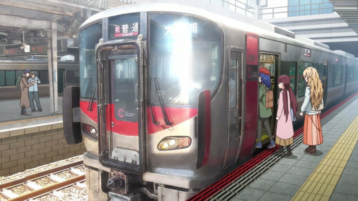 ざつ旅8話に出てきた227系、明らかにカプラーポケットとアーノルドカプラーのシルエットが見えてて草