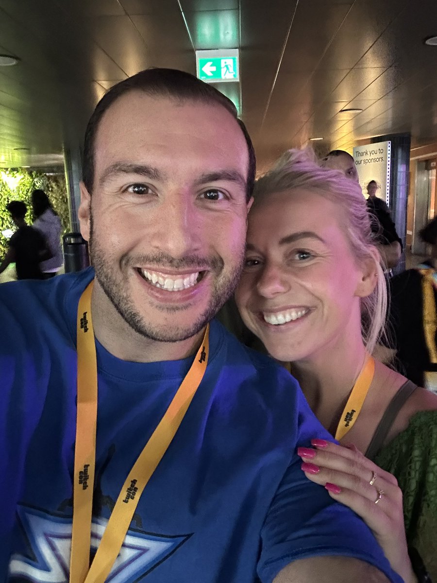 Twitchcon EU is over :( always love seeing this amazing person right here <a href="/Roomyxx1/">Roomyxx</a> much love sweetheart muahz 😛😛😛👍👍👍👏👏🔥🔥🔥#TwitchCon #TwitchconEU