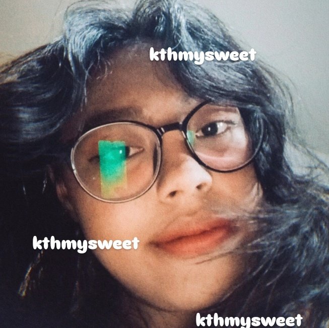 kthmysweet's tweet photo. "Our love is more in focus than our glasses" 🤓☝🏻

#ARMYSelcaDay 
#ARSDInJune 
#ARSD
#Taehyung https://t.co/m2fyVu7GBA