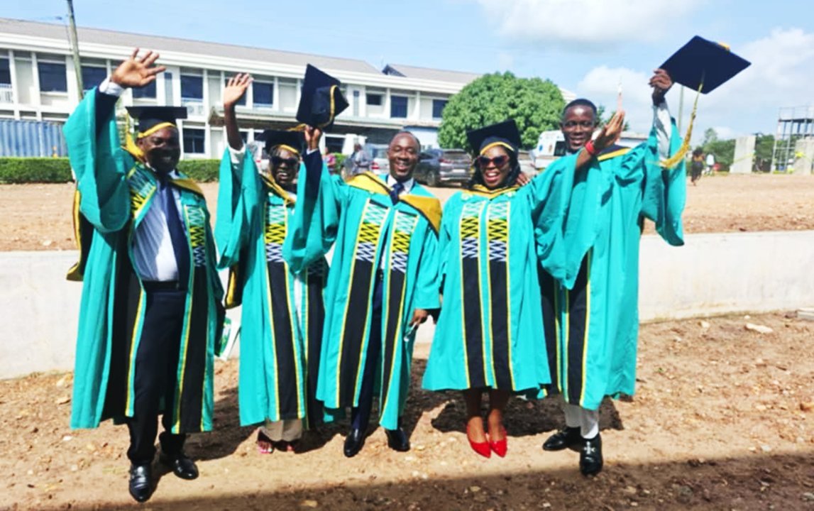 MARCAD7's tweet image. #MARCADPlus MSc Fellows from @UHASGhana have successfully defended their Master's theses
Warmest congratulations to Paulina Nneka Adoba, Roland Glover, Dr Courage Edem Ketor, George Vifah & Dr Sarah Mawbondwo Owusu
@SciforAfrica @wellcometrust @FCDOResearch
#UHAS9thCongregation