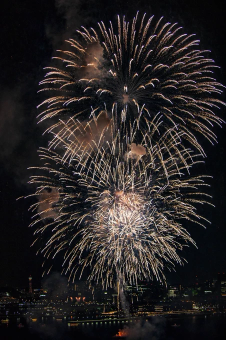 #横浜開港祭 打ち上げ花火横から見てきた