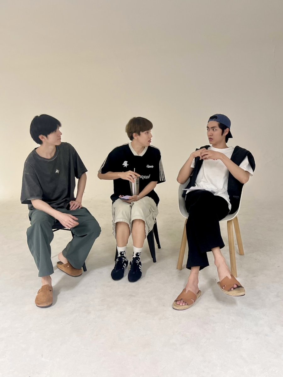 WORKSHOP DAY 03 
รวมตัวกันแบบนี้ มันจะมีแต่เรื่องแซ่บๆ นะคะคุณผู้ชมมม 😁

#OnlyFriendsDreamOn
#GMMTV
<a href="/tnbau1/">_tnbau</a> <a href="/besevboom/">besevboom</a> <a href="/nutanonts_/">Fluke Nattanon</a>