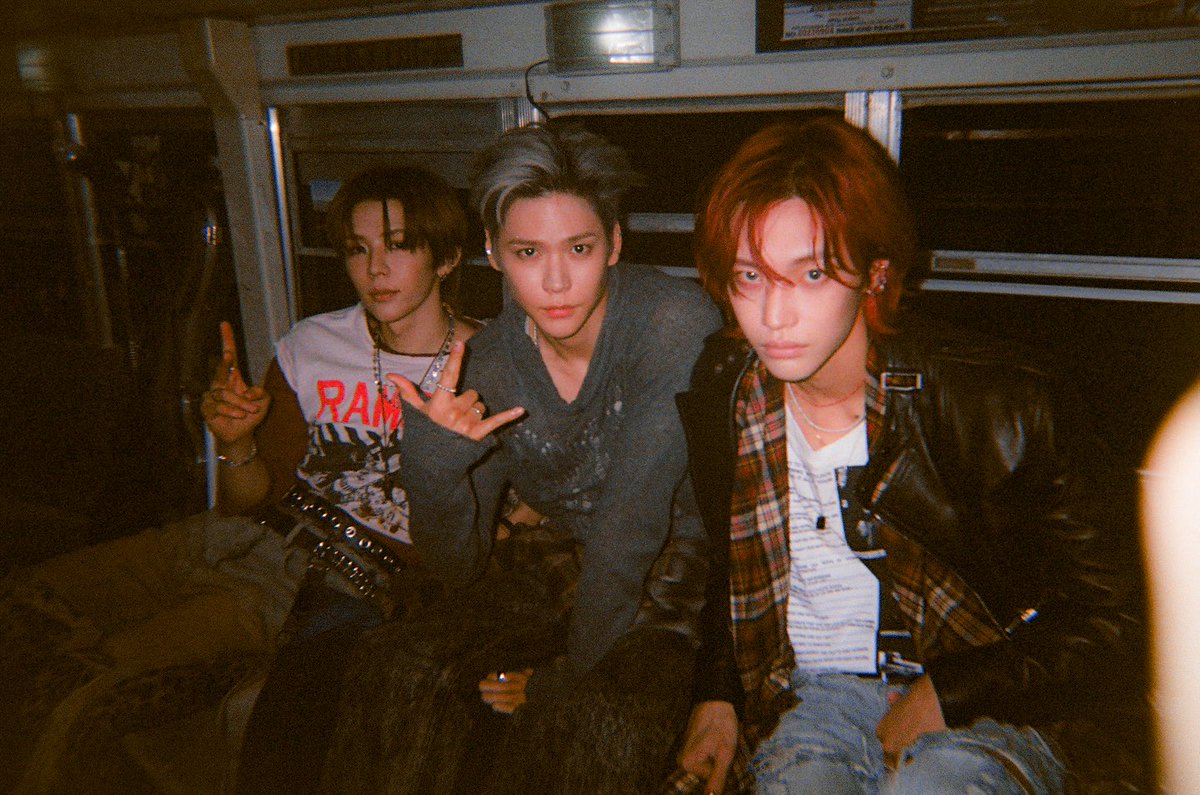 𝗯𝟭𝗮𝗰𝗸 (@1bin_b1ack) on Twitter photo 