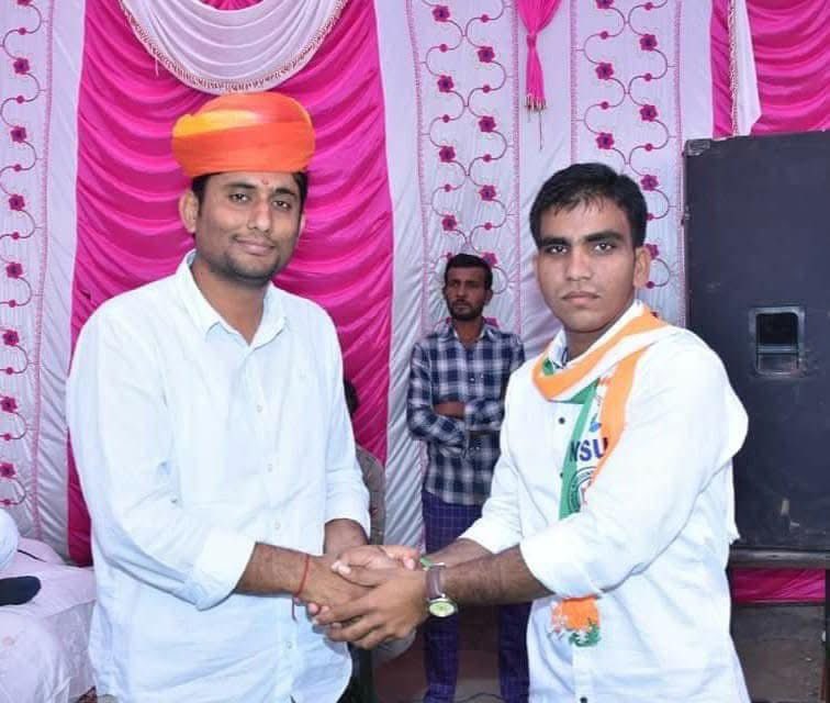 Laxman Godara (@laxmaninc) on Twitter photo рдкреНрд░рджреЗрд╢ рдорд╣рд╛рд╕рдЪрд┐рд╡ (рдХрд╛рдВрдЧреНрд░реЗрд╕ рд╕реЛрд╢рд▓ рдореАрдбрд┐рдпрд╛) рдПрд╡рдВ рдкреНрд░рджреЗрд╢ рд╕рдЪрд┐рд╡ NSUI рдпреБрд╡рд╛ рд╕рд╛рдереА рджрд┐рдиреЗрд╢ рдкрдЯреЗрд▓ рдЬреА рдХреЛ рдЬрдиреНрдорджрд┐рд╡рд╕ рдХреА рд╣рд╛рд░реНрджрд┐рдХ рдмрдзрд╛рдИ рд╡ рд╢реБрднрдХрд╛рдордирд╛рдПрдВред
рдореИрдВ рдИрд╢реНрд╡рд░ рд╕реЗ рдЖрдкрдХреЗ рдЙрддреНрддрдо рд╕реНрд╡рд╛рд╕реНрдереНрдп рд╡ рджреАрд░реНрдШрд╛рдпреБ рдЬреАрд╡рди рдХреА рдХрд╛рдордирд╛ рдХрд░рддрд╛ рд╣реВрдБред
<a href="/DineshPatel_INC/">Dinesh Patel Aanjna</a> рдкреНрд░рджреЗрд╢ рдорд╣рд╛рд╕рдЪрд┐рд╡ (рдХрд╛рдВрдЧреНрд░реЗрд╕ рд╕реЛрд╢рд▓ рдореАрдбрд┐рдпрд╛) рдПрд╡рдВ рдкреНрд░рджреЗрд╢ рд╕рдЪрд┐рд╡ NSUI рдпреБрд╡рд╛ рд╕рд╛рдереА рджрд┐рдиреЗрд╢ рдкрдЯреЗрд▓ рдЬреА рдХреЛ рдЬрдиреНрдорджрд┐рд╡рд╕ рдХреА рд╣рд╛рд░реНрджрд┐рдХ рдмрдзрд╛рдИ рд╡ рд╢реБрднрдХрд╛рдордирд╛рдПрдВред
рдореИрдВ рдИрд╢реНрд╡рд░ рд╕реЗ рдЖрдкрдХреЗ рдЙрддреНрддрдо рд╕реНрд╡рд╛рд╕реНрдереНрдп рд╡ рджреАрд░реНрдШрд╛рдпреБ рдЬреАрд╡рди рдХреА рдХрд╛рдордирд╛ рдХрд░рддрд╛ рд╣реВрдБред
<a href="/DineshPatel_INC/">Dinesh Patel Aanjna</a>