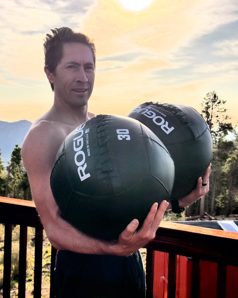 Good morning from Colorado‼️

Please don’t mention my balls, I’m insecure about their size.