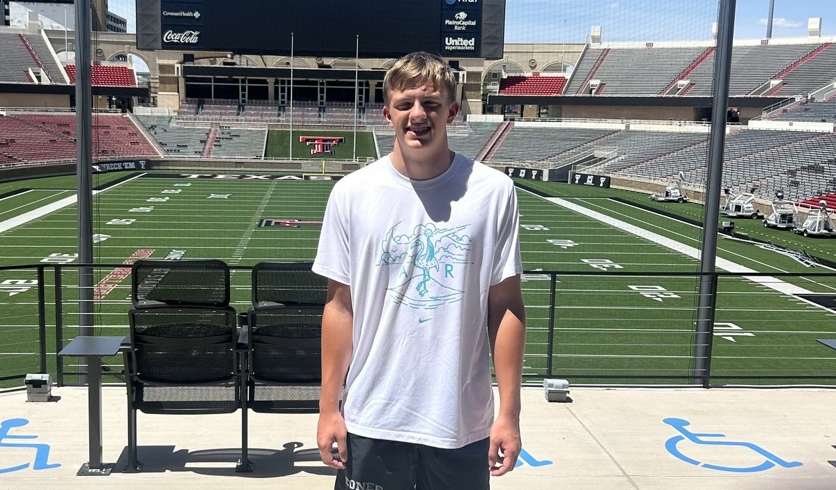 RedRaiderSports.com (@redraidersports) on Twitter photo 2027 TE Mason Hall (<a href="/MasonHall86/">Mason Hall</a>) recaps #TexasTech visit, connection with coach Josh Cochran.
“On the visit I got to talk to a bunch of different players & they all seem to really enjoy it. That's really what stood out, everybody loves it in Lubbock”
➡️ texastech.rivals.com/news/te-mason-… 2027 TE Mason Hall (<a href="/MasonHall86/">Mason Hall</a>) recaps #TexasTech visit, connection with coach Josh Cochran.
“On the visit I got to talk to a bunch of different players & they all seem to really enjoy it. That's really what stood out, everybody loves it in Lubbock”
➡️ texastech.rivals.com/news/te-mason-…