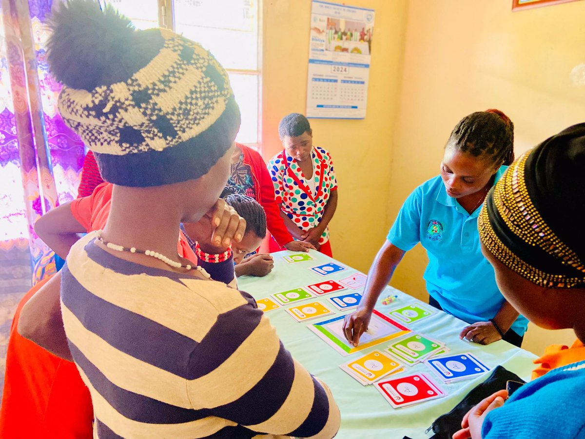 urukundo_initia's tweet image. What an amazing day with teen mothers from @HumurizaF ! We explored Sexual Reproductive Health & Rights through the #UrukundoLifeSkillsBoardGame 🎲♟Learning, sharing, and empowering one game at a time! 💪✨