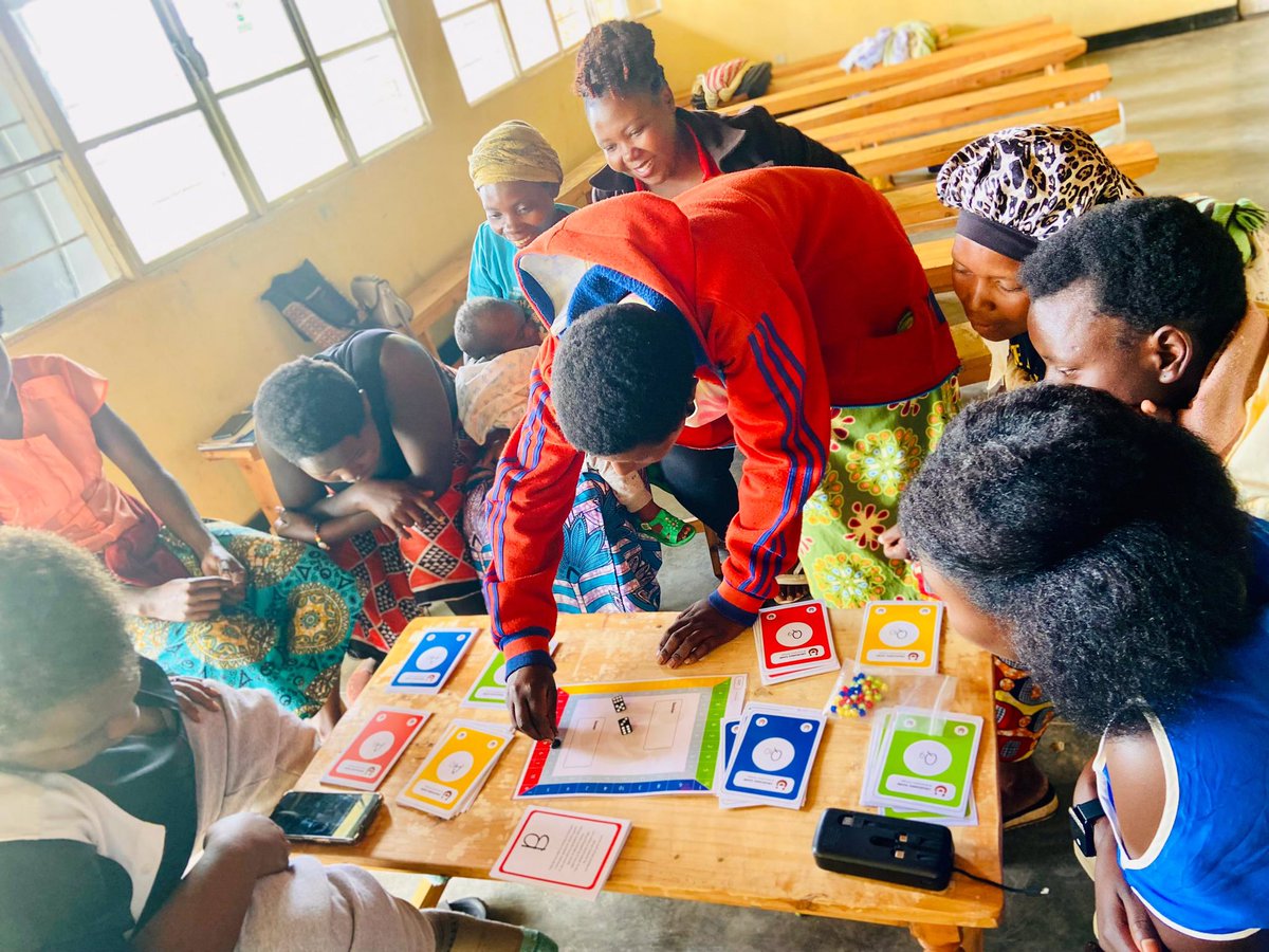 urukundo_initia's tweet image. What an amazing day with teen mothers from @HumurizaF ! We explored Sexual Reproductive Health & Rights through the #UrukundoLifeSkillsBoardGame 🎲♟Learning, sharing, and empowering one game at a time! 💪✨