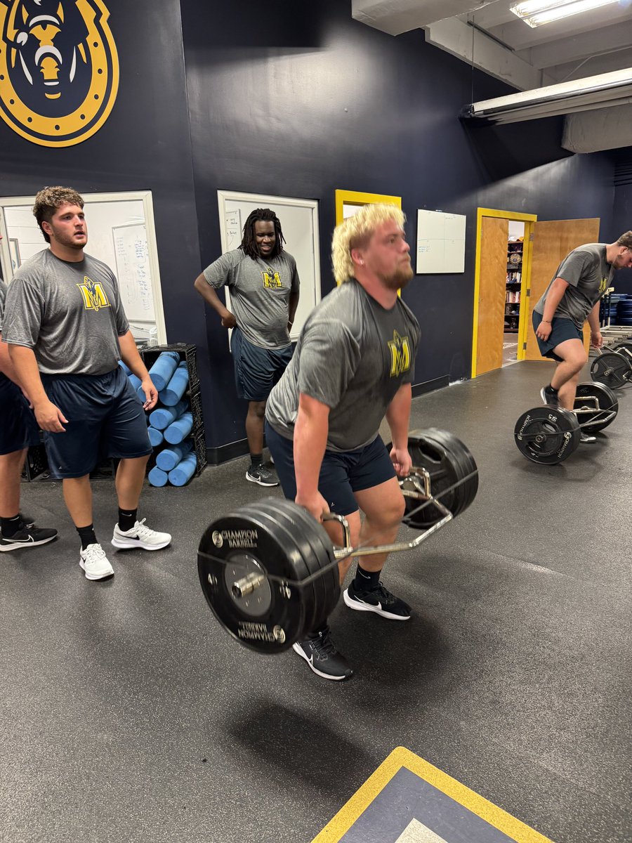 WrightJody's tweet photo. Wake Up and WORK!! @racersfootball 
Day 1 Lifts - Close the Gap. Nothing Changes if Nothing Changes!!! @RacerFBAlumni @MSUFBRecruit @CoryJSullivan @MSURacers #GoRacer🏇 
#FindAWay #Believe https://t.co/Jz0UCkEpIp