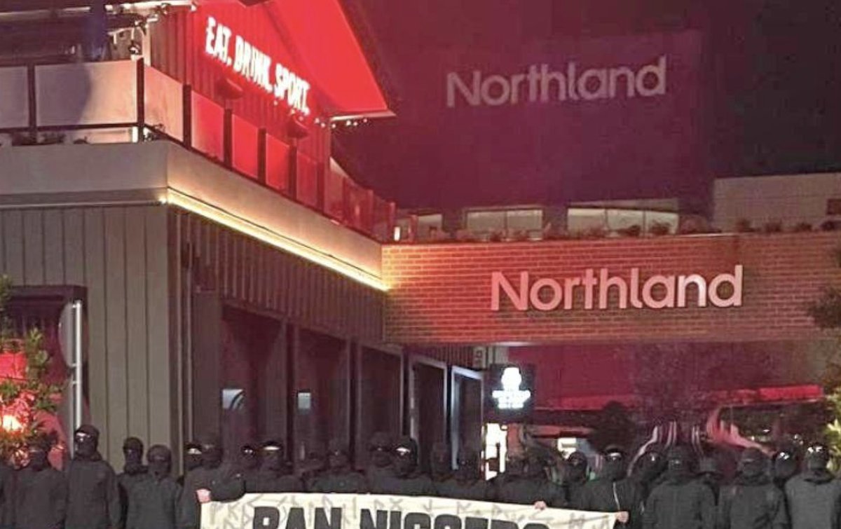 TracTerrorism's tweet image. National Socialist Network (NSN) Holds Protest Against Victoria’s #Machete Ban, Outside #Northland Shopping Centre, #Melbourne, #Australia
Read more: trackingterrorism.org/chatter/nsn-ho…