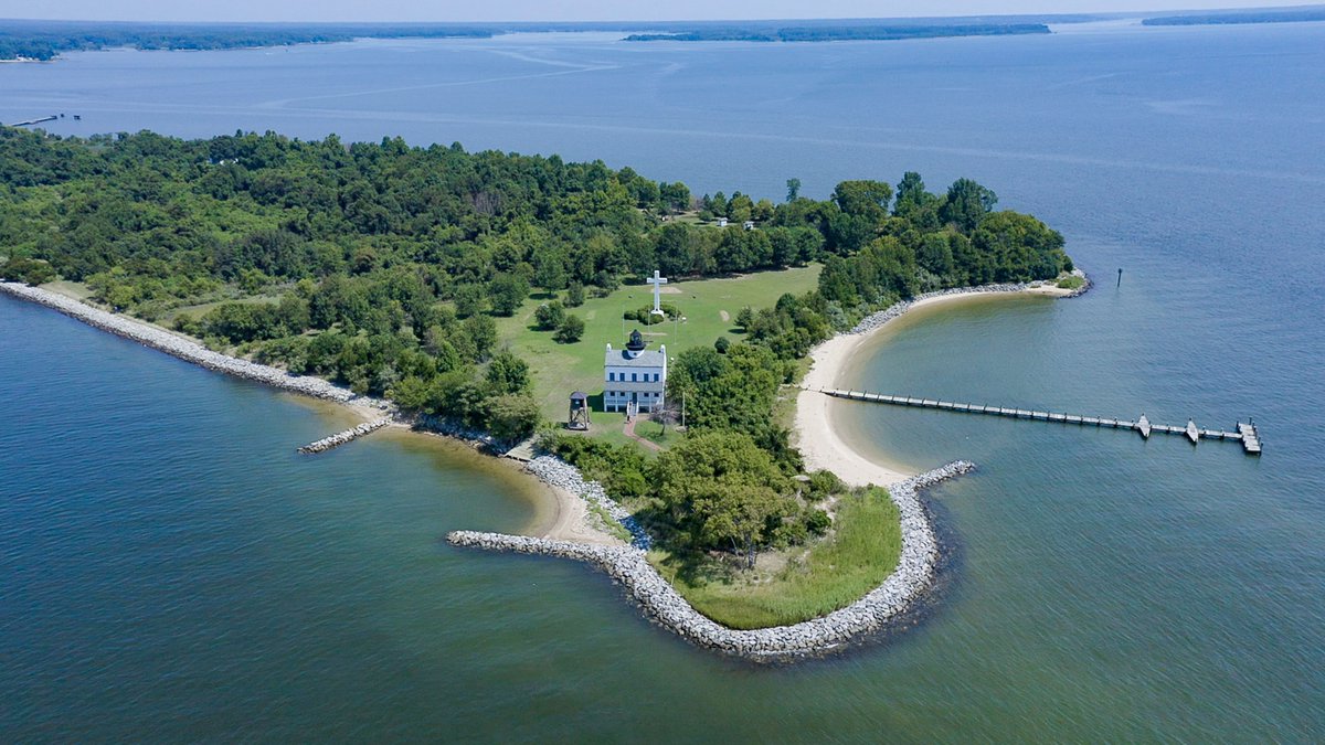 StMarysCoGov's tweet image. #FathersDay is just 2 weeks away! Looking for the perfect activity? We've got you covered!
On June 15, Dads get FREE admission to @StClemIsMuseum &amp;amp; @PineyPtLHMuseum! 
🔗 Get the details: stmaryscountymd.gov/pio/docs/2025-…
