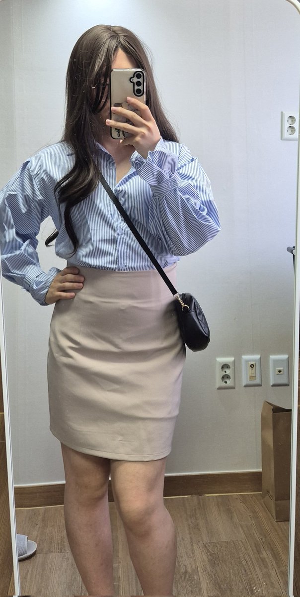 갑자기 드는 생각인데.....!! 살도 좀더 빼고...회식 술 자제하고........ 해야겟다!!!!
도저어어아언!!!!!
(안될거 알지만 말이라도 ㅎㅎㅎ)