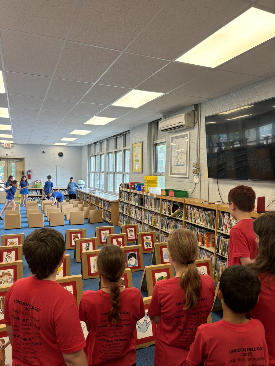MrsHusstege's tweet image. All this week our @LincolnWPS 🦁 s will be playing Library Guess Who! We are celebrating our love of reading and learning together this year. So grateful for Natale’s pizza in Waldwick for so graciously donating 50 pizza boxes to make this happen. @wyckoffschools