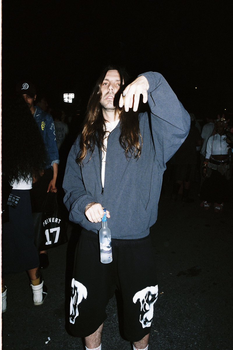 🌐💎🧟‍♂️