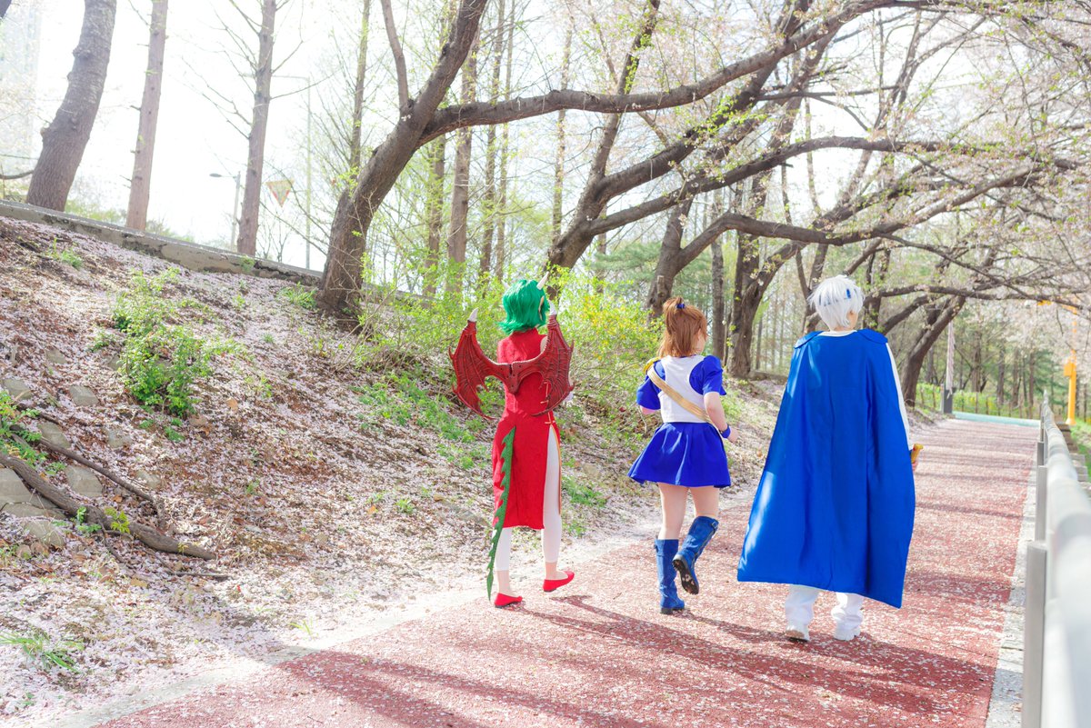 ✨️ぷよぷよSUN☀️(3)

마지막 업로드😚
히히 지금봐도 사진 푸릇푸릇🌱부농🌷이라 넘 기여븐🥰
두번째 사진은 난이도 이지~하드 기본스탠딩인데 캐선택창 느낌임😘

アルル <a href="/jibriel1004/">부리부리한 부리🕯💘🎮👗🍫🧶🪴</a>
シェゾ <a href="/jyonimrm/">죠</a>
ドラコケンタウロス <a href="/jD0OO/">유랑🌈🎮🦐😷🕯</a>

📷 <a href="/pb_liyuka/">룻t@사진계</a>

#ぷよぷよ #PuyoPuyo #뿌요뿌요