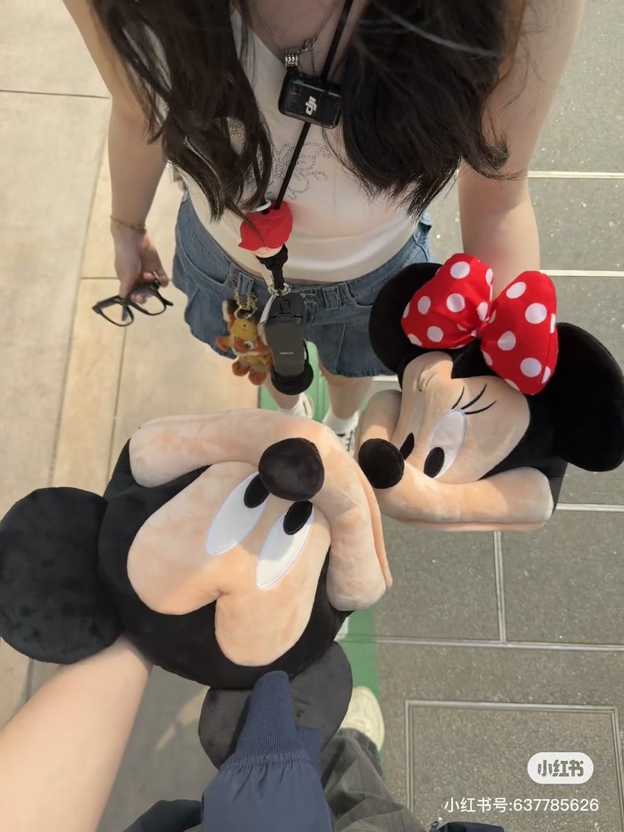 8_rivi's tweet photo. 彼氏とのディズニーで撮りたすぎる｡° ૮₍ o̴̶̷᷄⤙o̴̶̷̥᷅ ₎ა °｡🍿 https://t.co/rRQ3UylO1E