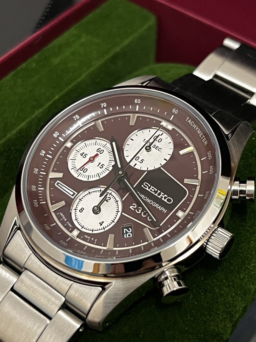 結婚20周年で妻からSEIKOのクロノグラフをプレゼントされました🎁
めっちゃ嬉しい‼️
大切にします、ありがとう🥰