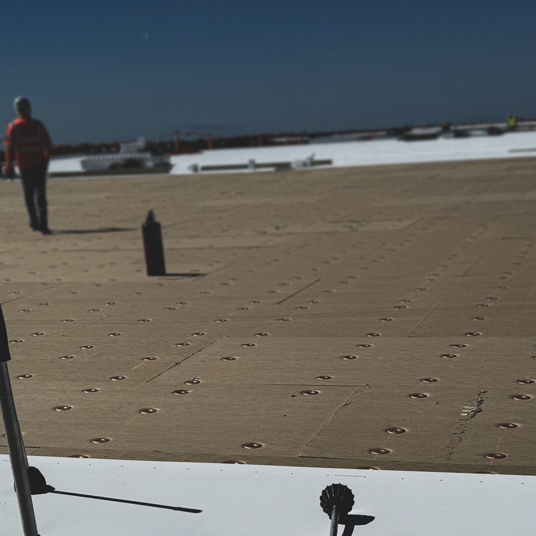 TrufastUSA's tweet image. 🏢 Every roof is different, that&apos;s why we provide engineered fastening solutions for every signature roofing project. 

@NationalRoofingContractorsAssociation #NationalRoofingWeek2025 #SignatureProjects #NRCA