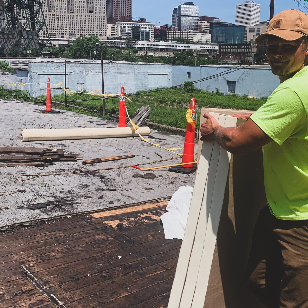 TrufastUSA's tweet image. 🏢 Every roof is different, that&apos;s why we provide engineered fastening solutions for every signature roofing project. 

@NationalRoofingContractorsAssociation #NationalRoofingWeek2025 #SignatureProjects #NRCA