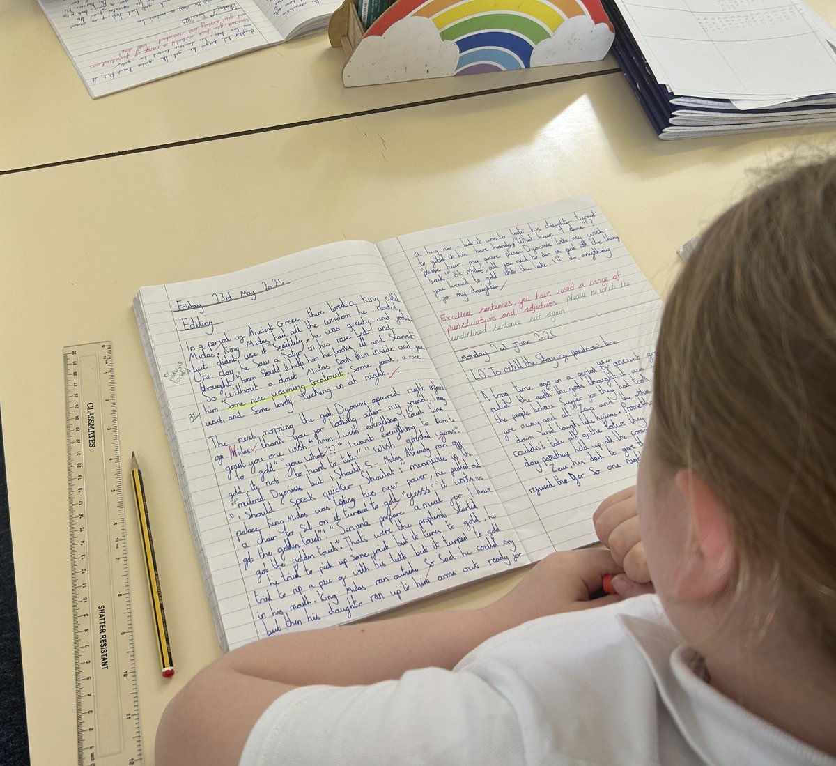 Our Year 3 pupils have returned from the half-term break full of focus and creativity. This week, they are diving into their writing with enthusiasm, crafting thoughtful sentences, building rich vocabulary, and showing real pride in their work.
Keep it up, Year 3 🌟