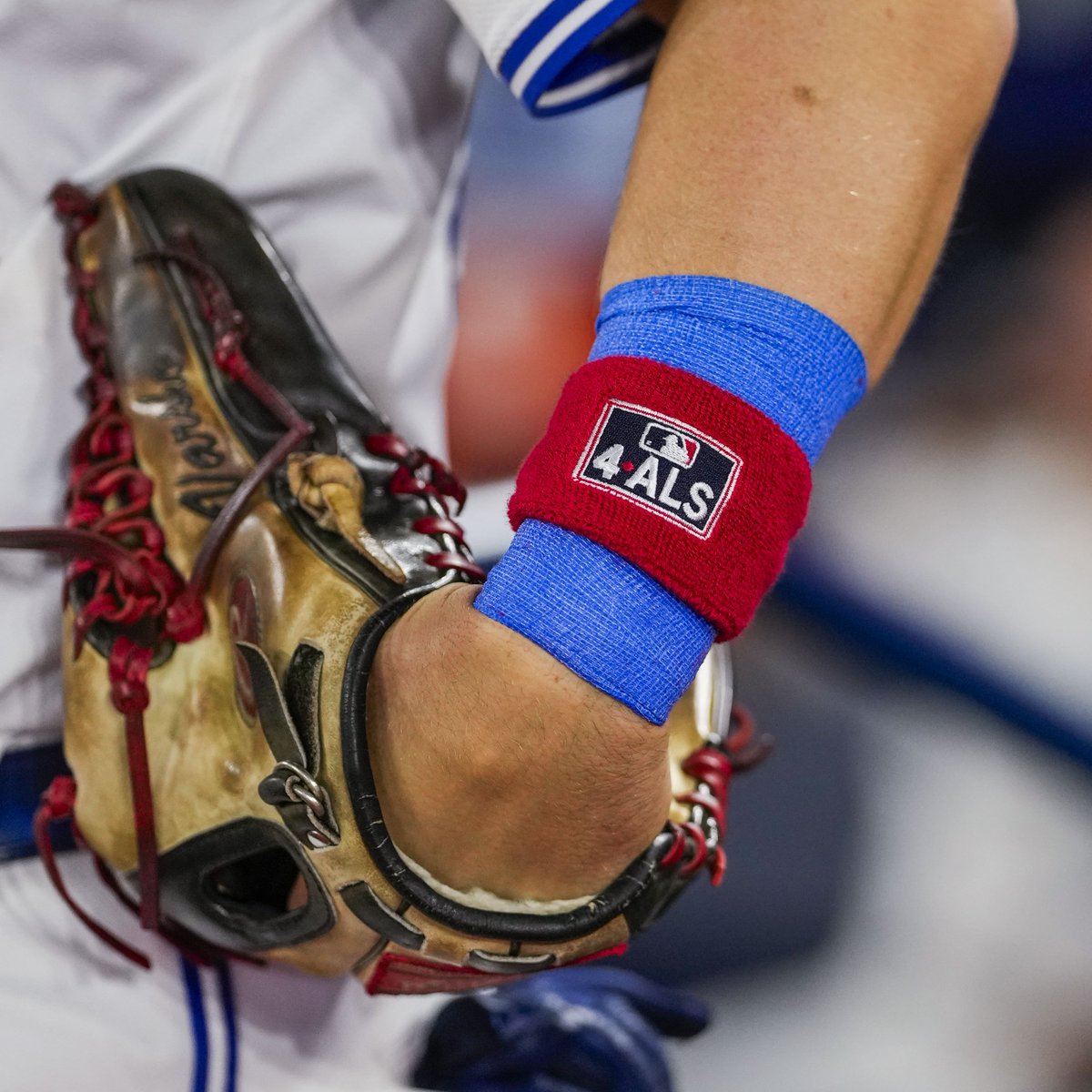 Today is #LouGehrigDay. ALS Canada recognizes today as a day to remember the strength, humility, and courage shown by Lou Gehrig – and thousands of Canadians facing ALS every day. 

Tomorrow, June 3, ALS Canada, alongside Major League Baseball, will paint the park purple at the