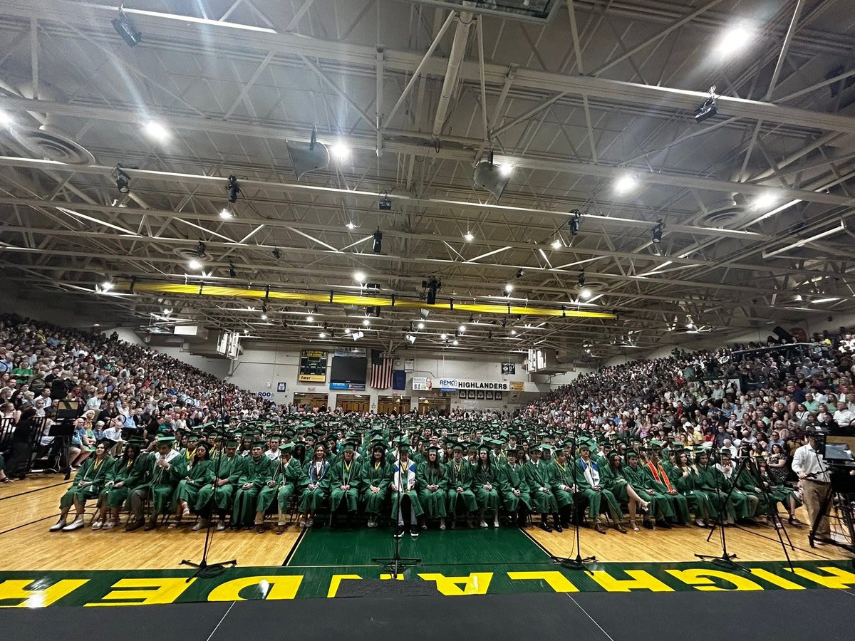 🔴⚫🎓🟢🟡 NAFCS proudly celebrated the achievements of the Class of 2025! Both New Albany High School and Floyd Central High School held commencement ceremonies on Sunday, marking a major milestone for our graduates.

Congratulations, Class of 2025! 

#NAFCSuccess